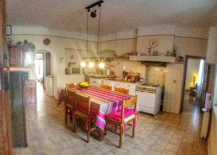Presbytere Du 12 Eme Siecle Orthoux-Serignac-Quilhan